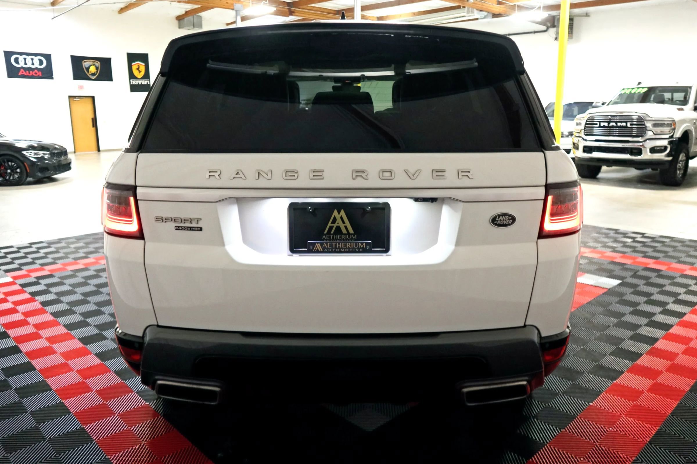 Used 2020 Land Rover Range Rover Sport HSE AWD/4WD image 9