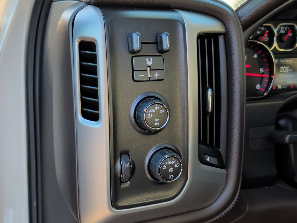 Used 2015 GMC Sierra 1500 SLT w/ SLT Crew Cab Value Package AWD/4WD image 14
