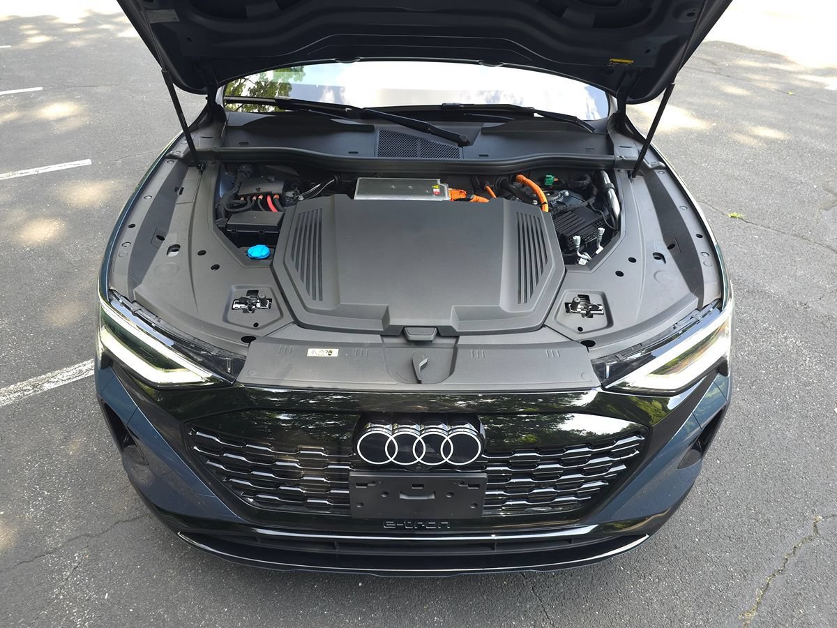 Used 2024 Audi Q8 e-tron Prestige w/ Prestige Package AWD/4WD image 71