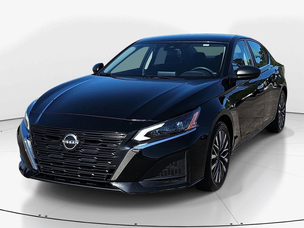 Used 2024 Nissan Altima 2.5 SV image 10