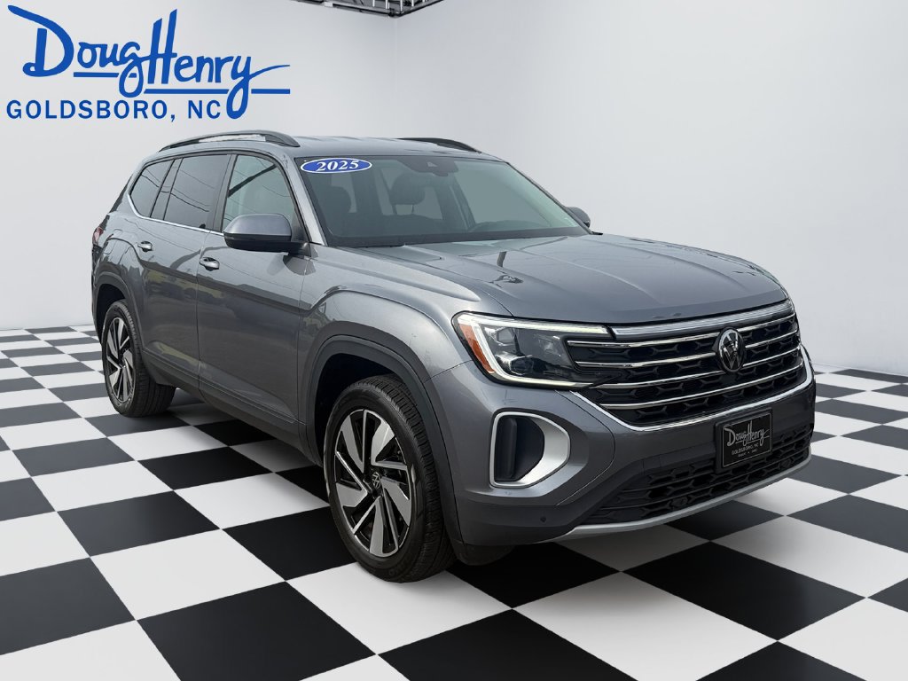 Used 2025 Volkswagen Atlas SE AWD/4WD image 7