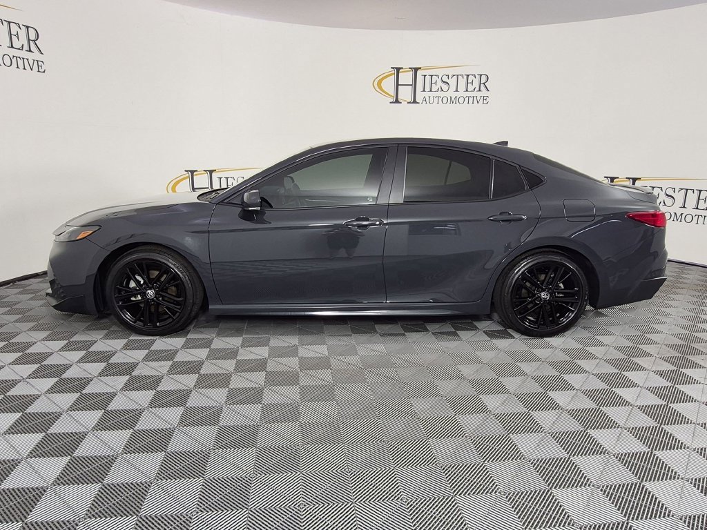 Used 2025 Toyota Camry SE FWD image 7