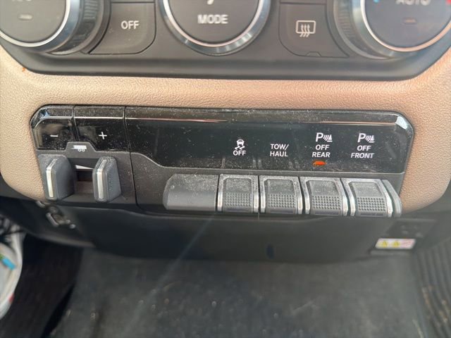 Used 2021 RAM 1500 Laramie w/ Off Road Group image 33