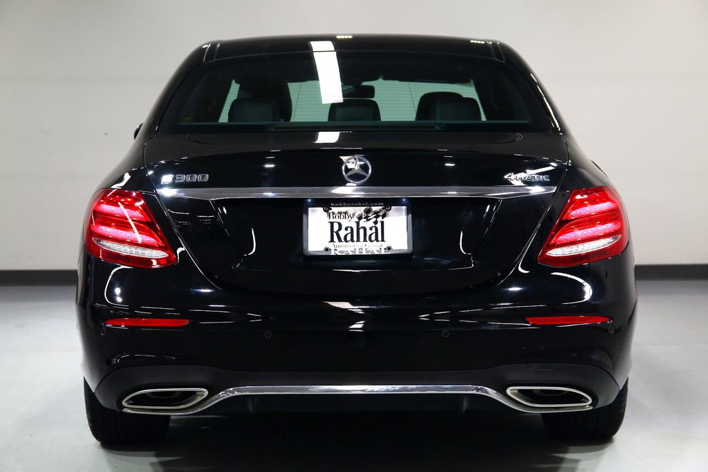 Used 2019 Mercedes-Benz E 300 4MATIC image 2