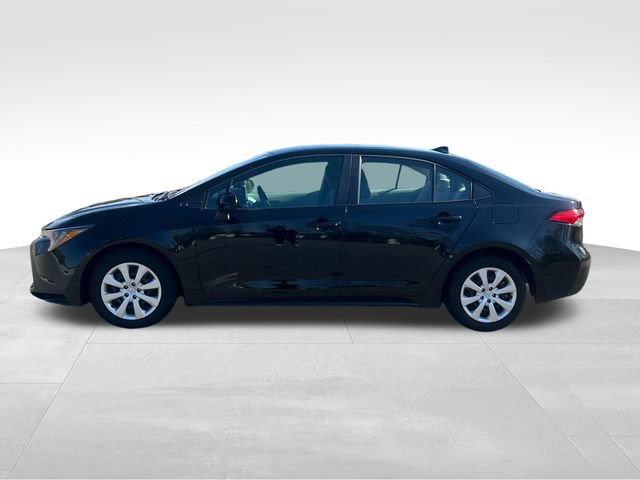 Certified 2024 Toyota Corolla LE FWD image 3
