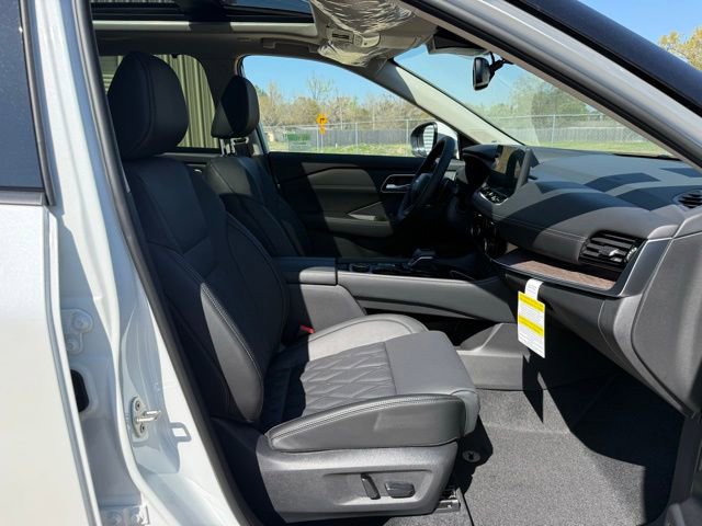 New 2026 Nissan Rogue Platinum w/ Platinum Premium Package AWD/4WD image 32