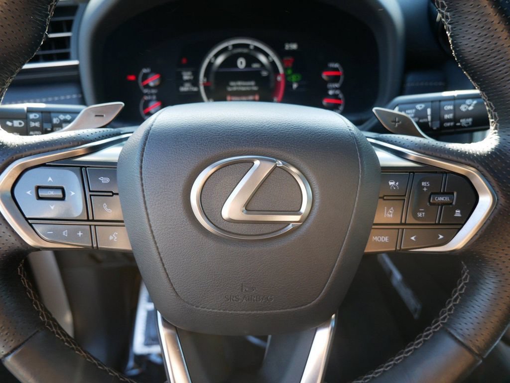 Used 2023 Lexus LX 600 F Sport w/ Accessory Package (Z1) AWD/4WD image 19