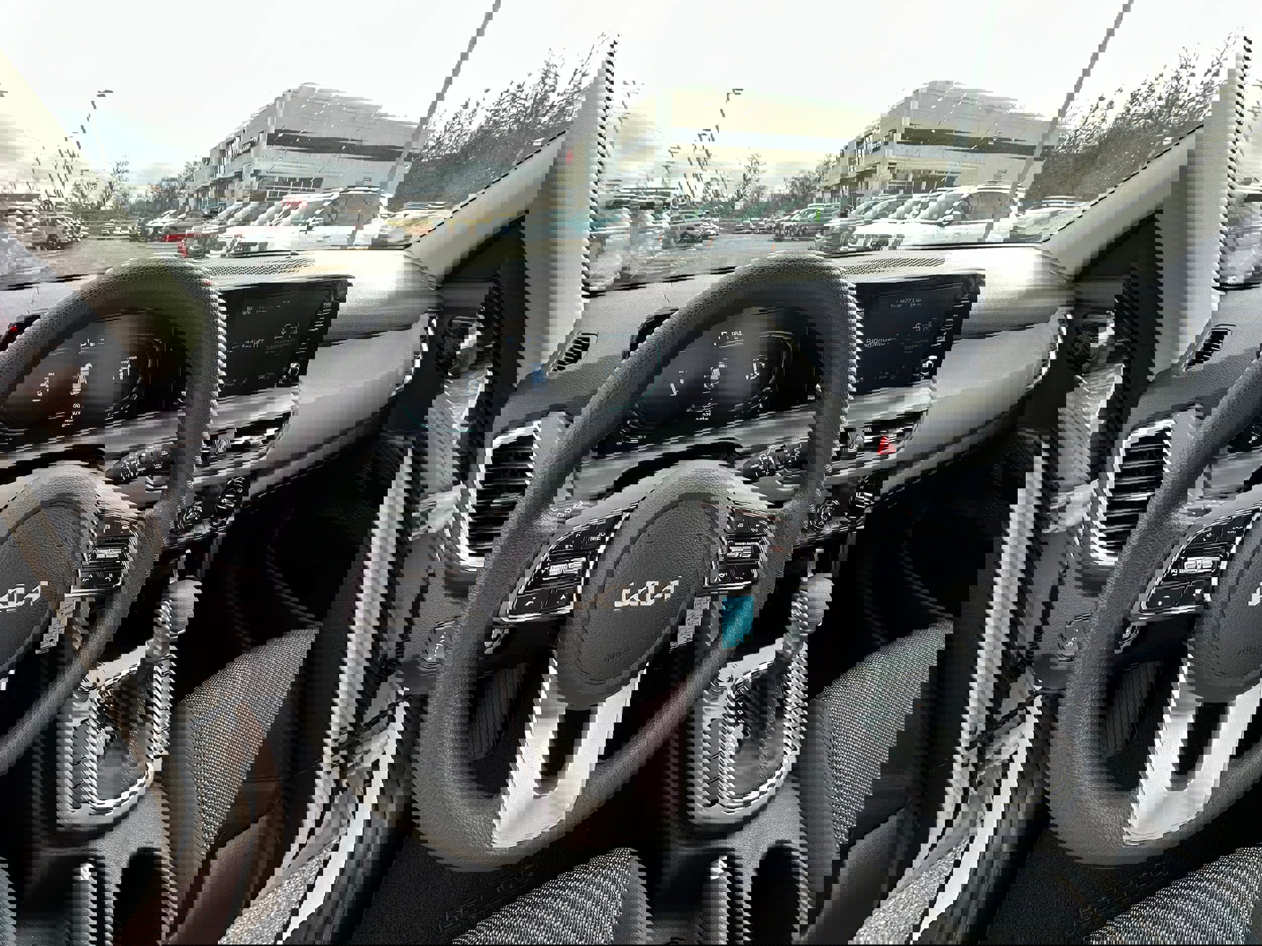 Used 2024 Kia Seltos LX image 24