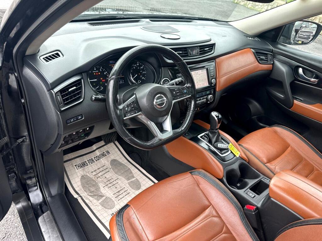 Used 2018 Nissan Rogue SL w/ Premium Package image 16