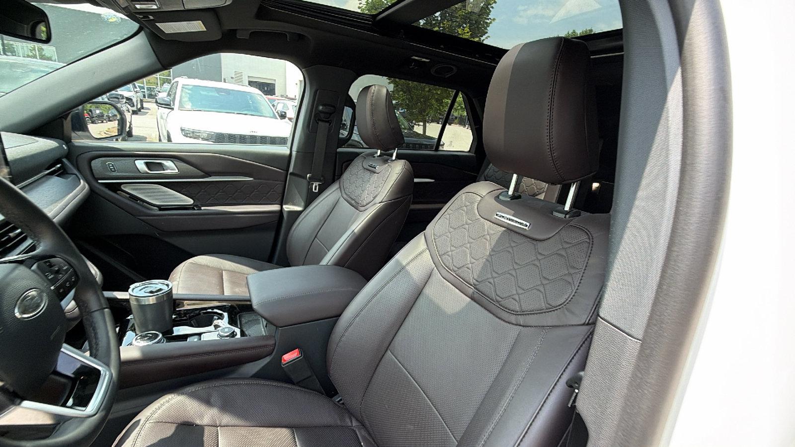 Used 2025 Ford Explorer Platinum w/ Ultimate Package RWD image 17