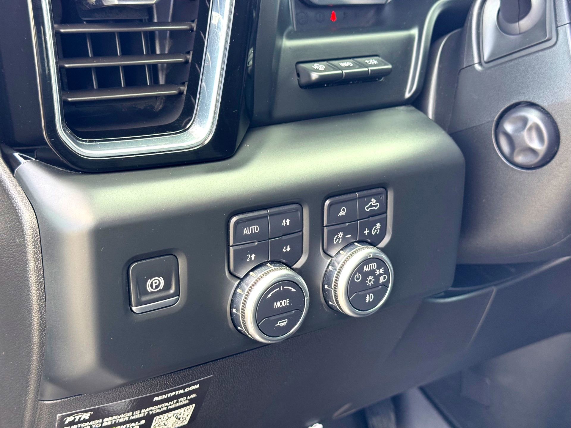Used 2024 GMC Sierra 1500 Denali w/ Denali Reserve Package AWD/4WD image 16