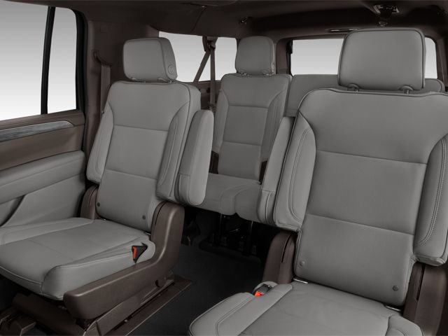 Used 2025 GMC Yukon XL Elevation AWD/4WD image 11