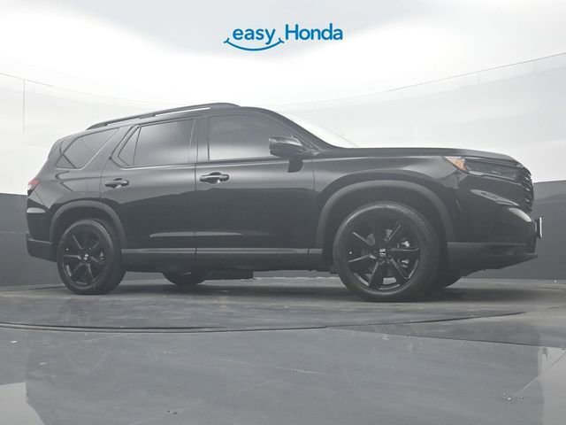 Used 2025 Honda Pilot Black Edition image 27