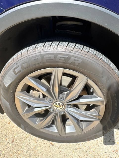 Used 2022 Volkswagen Tiguan SE FWD image 25