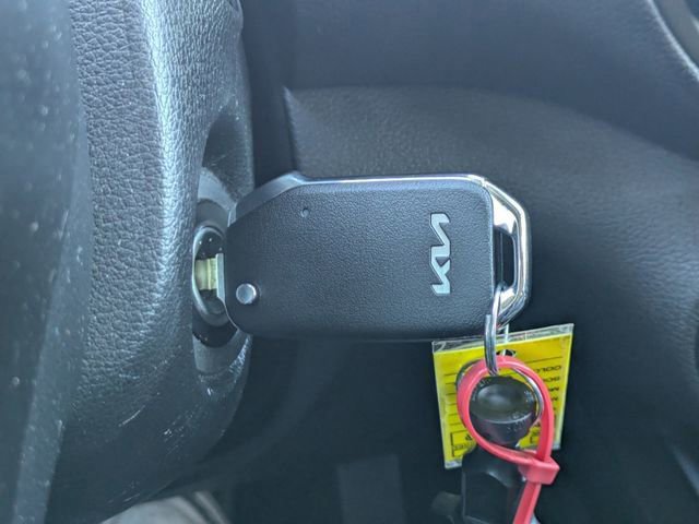 Used 2023 Kia Soul LX FWD image 30