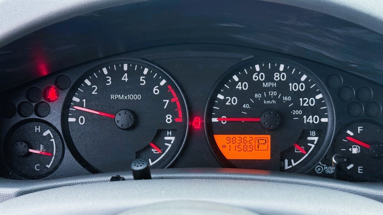 Used 2007 Nissan Frontier SE w/ SE Value Truck Pkg RWD image 7