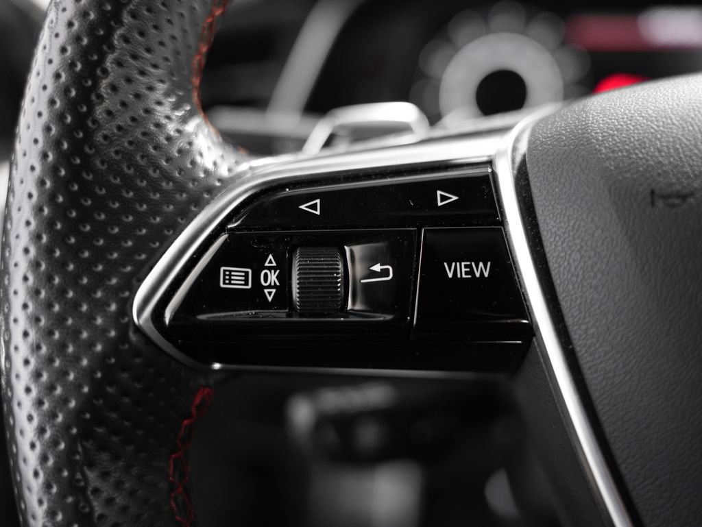 Used 2021 Audi RS 6 w/ Carbon Optic Package AWD/4WD image 15