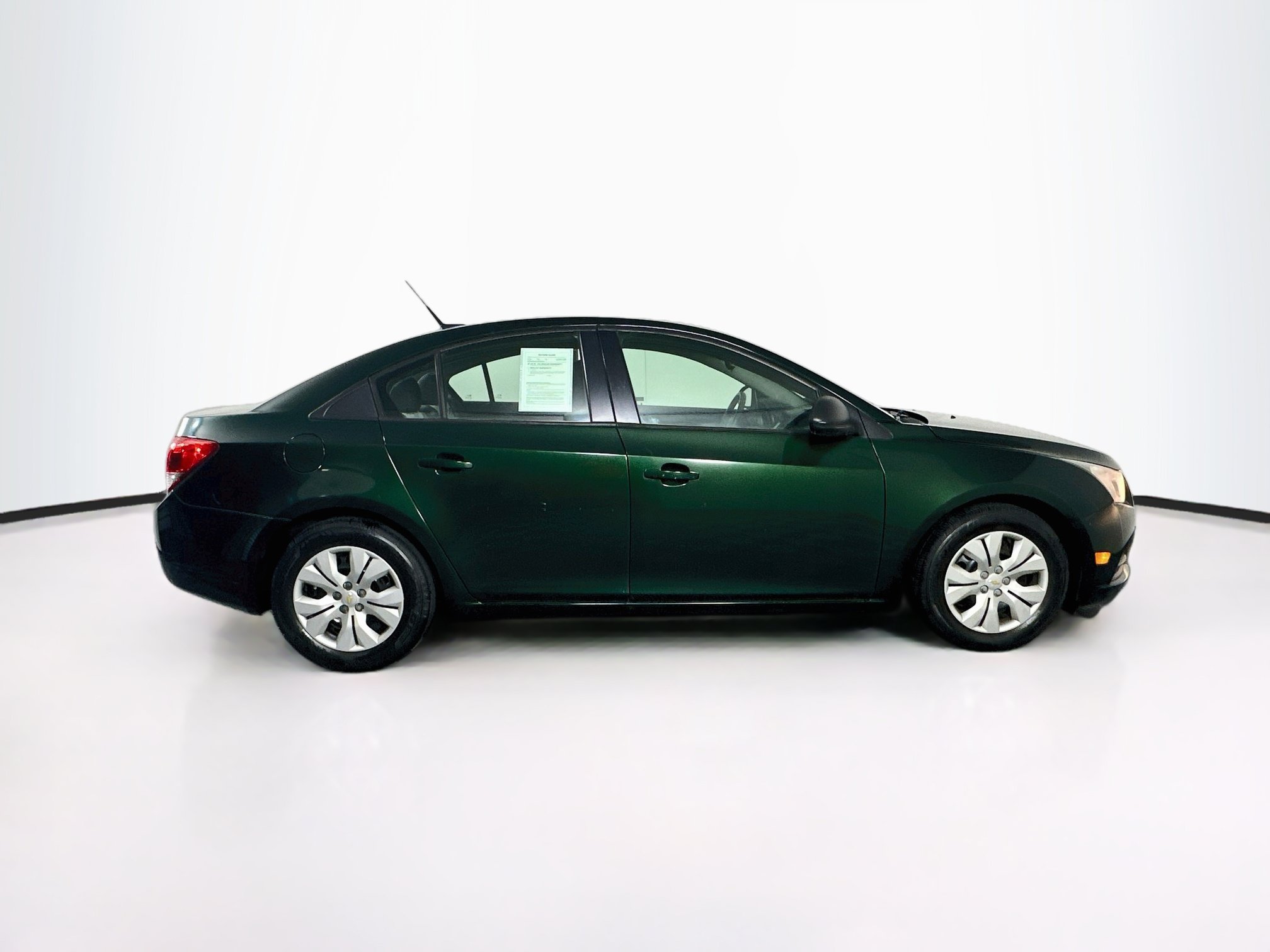 Used 2014 Chevrolet Cruze LS FWD image 10