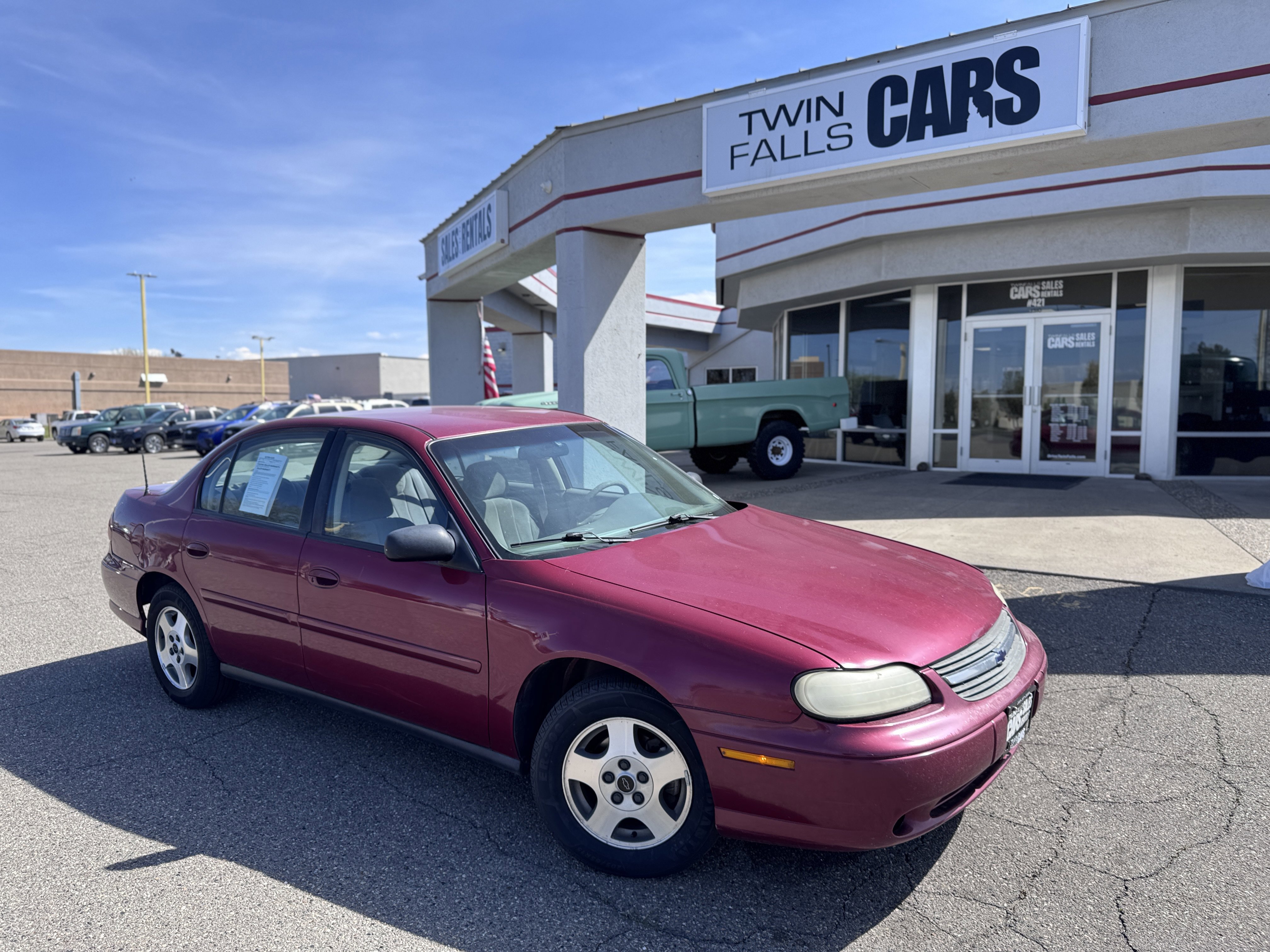Used 2005 Chevrolet Malibu Classic FWD image 2