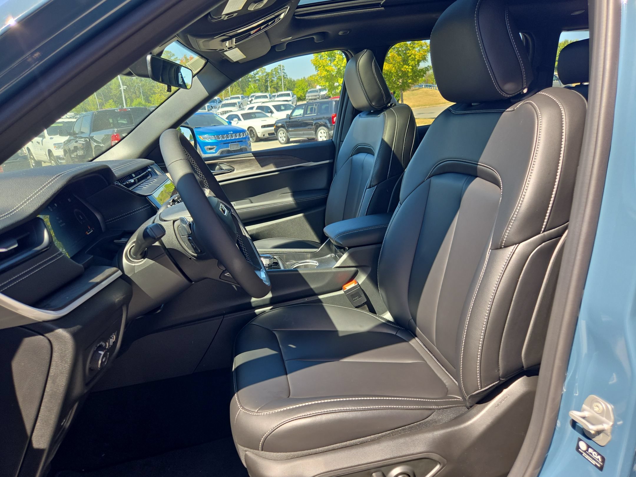 New 2027 Jeep Grand Cherokee Limited AWD/4WD image 19