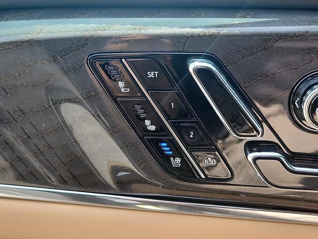 Certified 2025 Cadillac Escalade IQ Luxury 2 AWD/4WD image 24