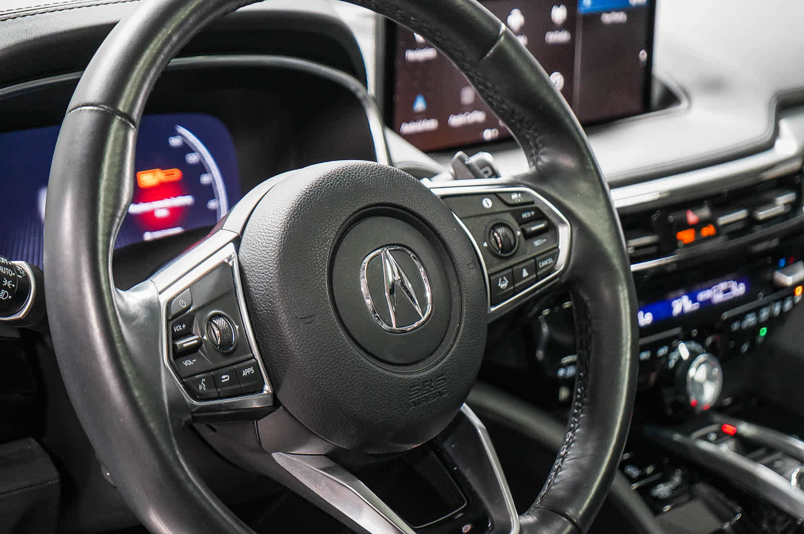 Used 2023 Acura MDX SH-AWD w/ Technology Package image 21
