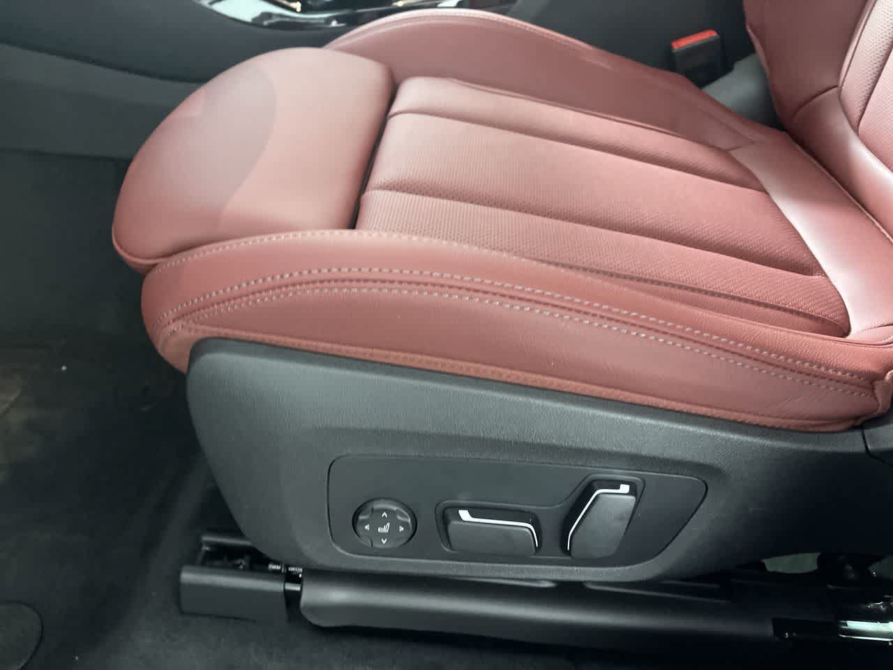 Used 2024 BMW X3 xDrive30i w/ Convenience Package AWD/4WD image 12