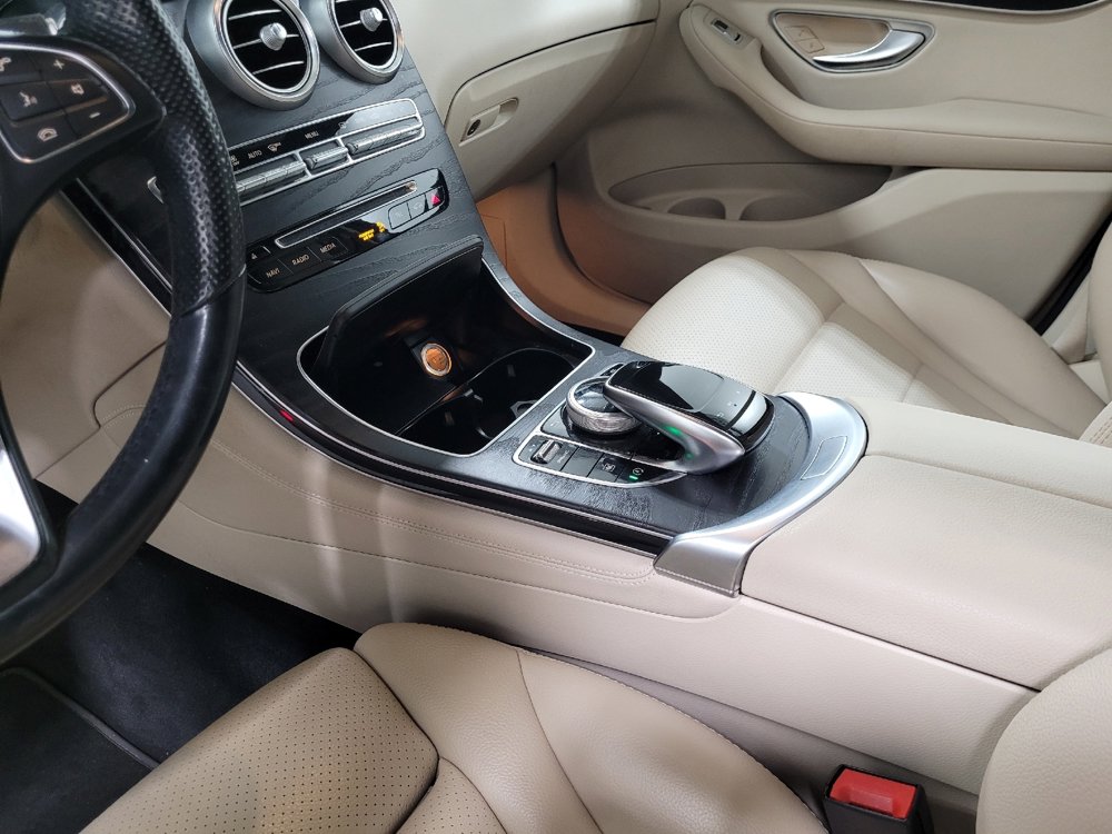 Used 2018 Mercedes-Benz GLC 300 4MATIC w/ Multimedia Package image 26