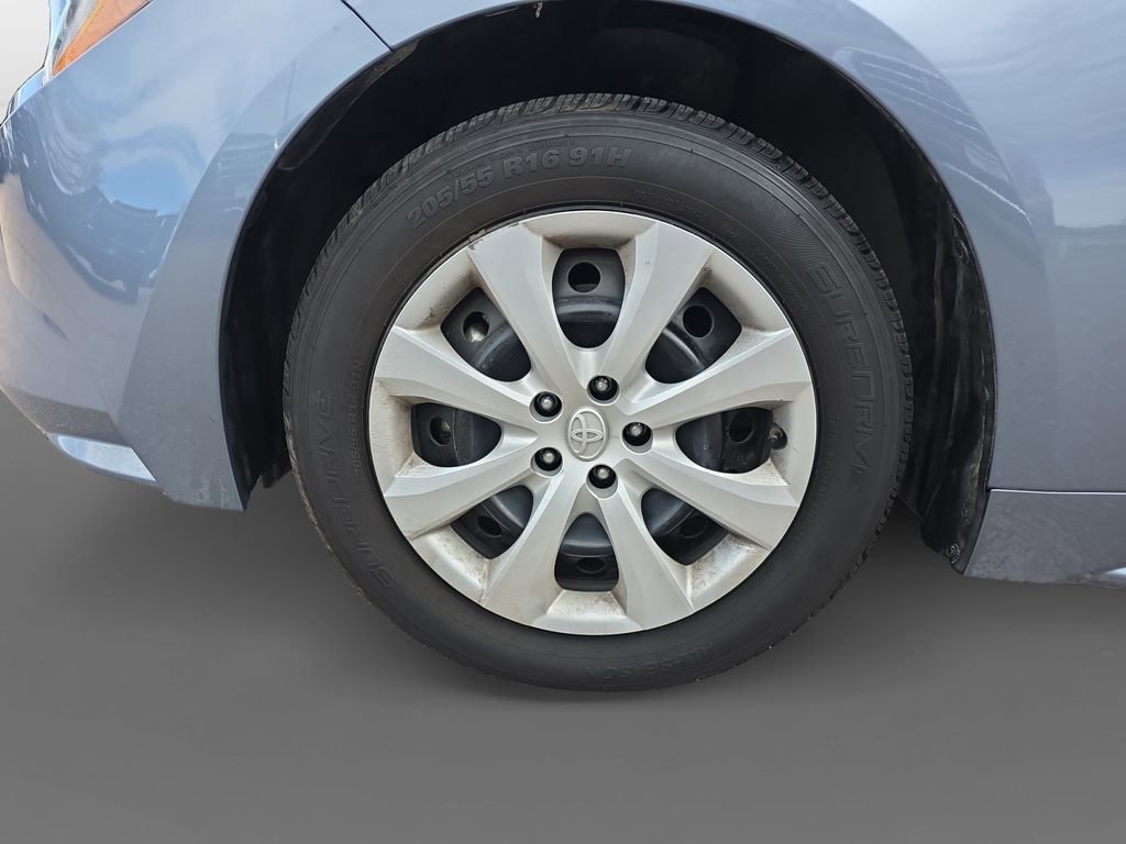 Used 2022 Toyota Corolla LE image 15