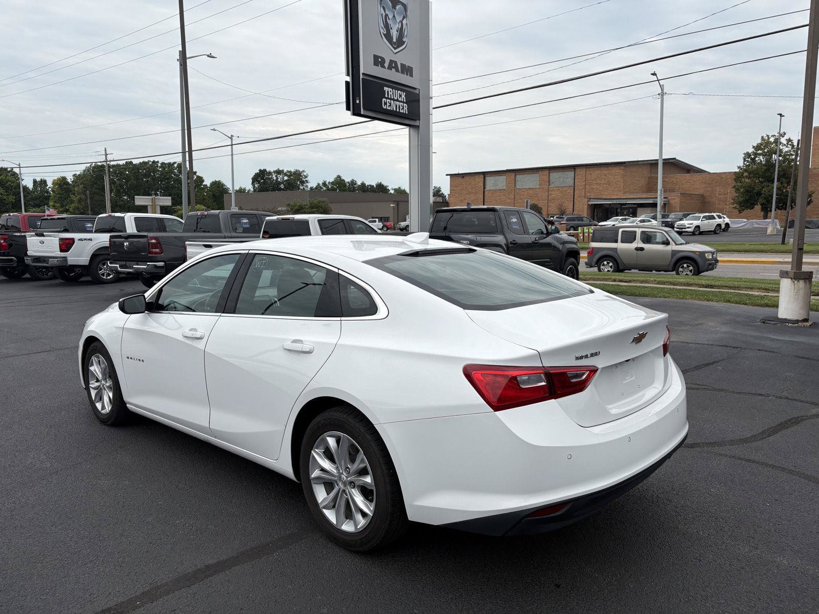 Used 2024 Chevrolet Malibu LT FWD image 20