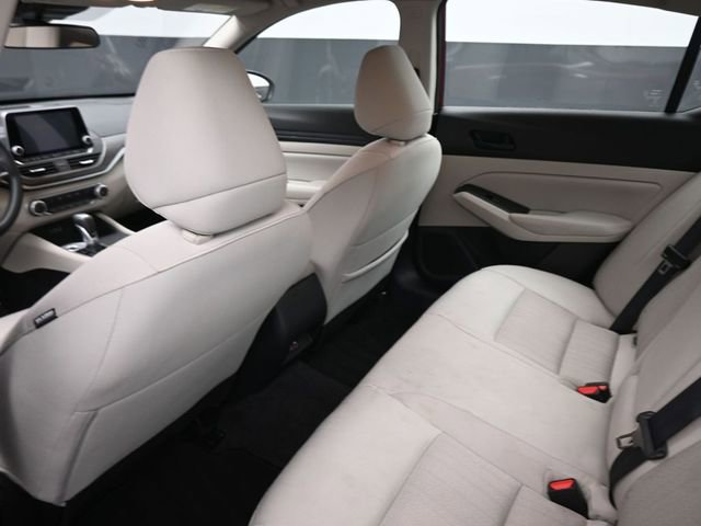 Used 2025 Nissan Altima 2.5 SV image 23