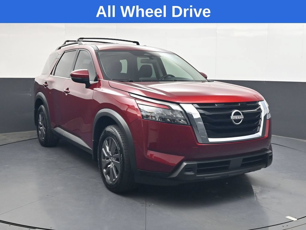 Used 2025 Nissan Pathfinder SV w/ SV Premium Package AWD/4WD image 2