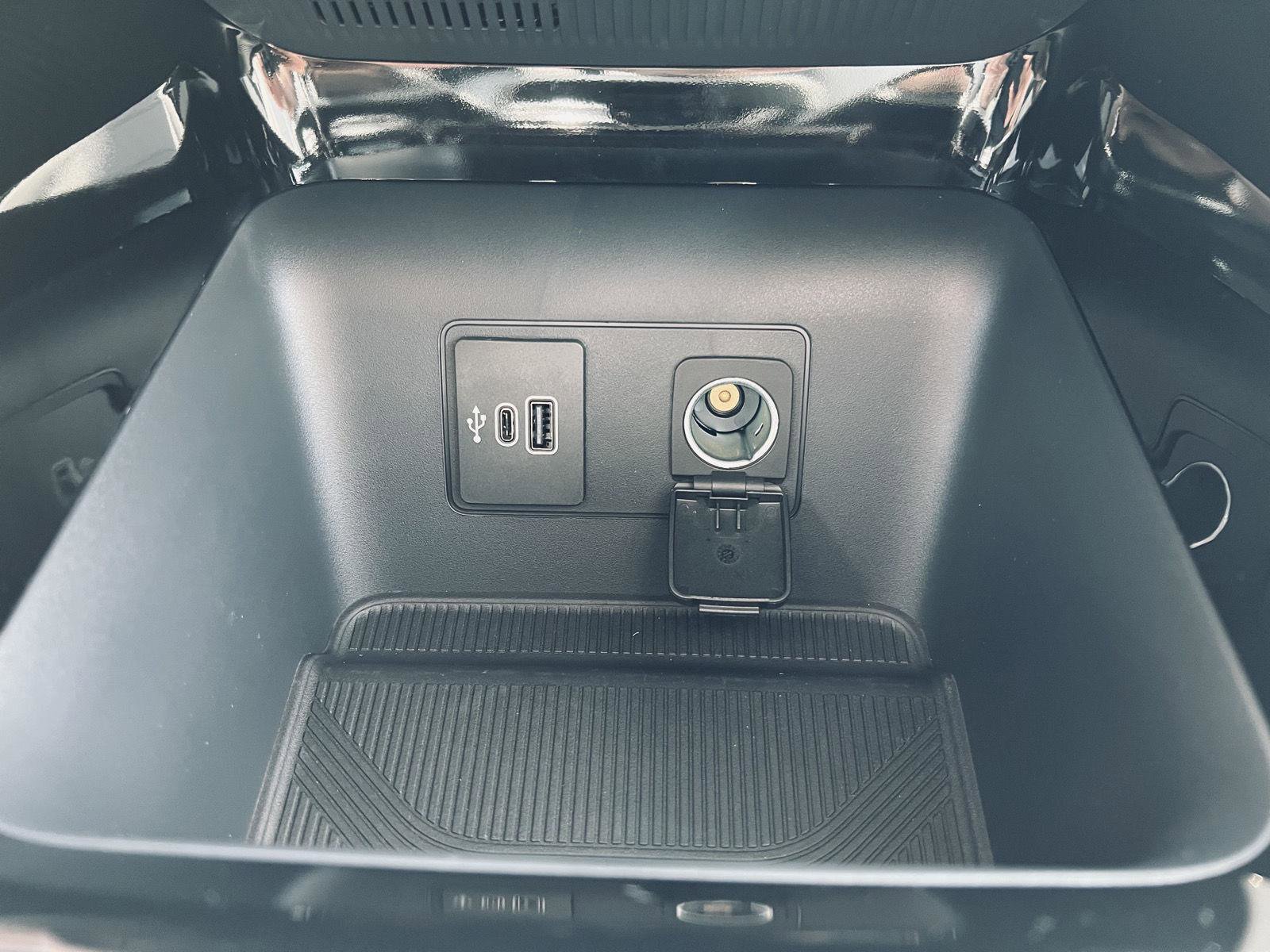 New 2026 Ford Explorer Platinum image 38