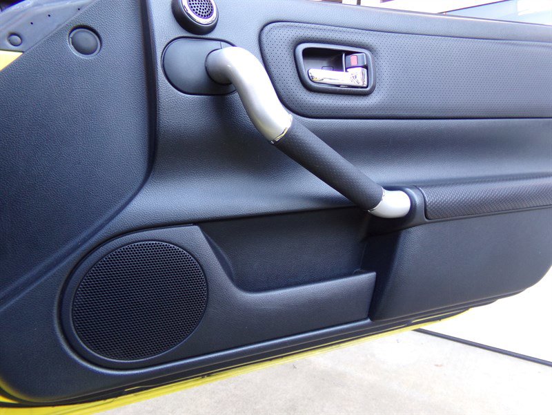 Used 2004 Toyota MR2 image 39