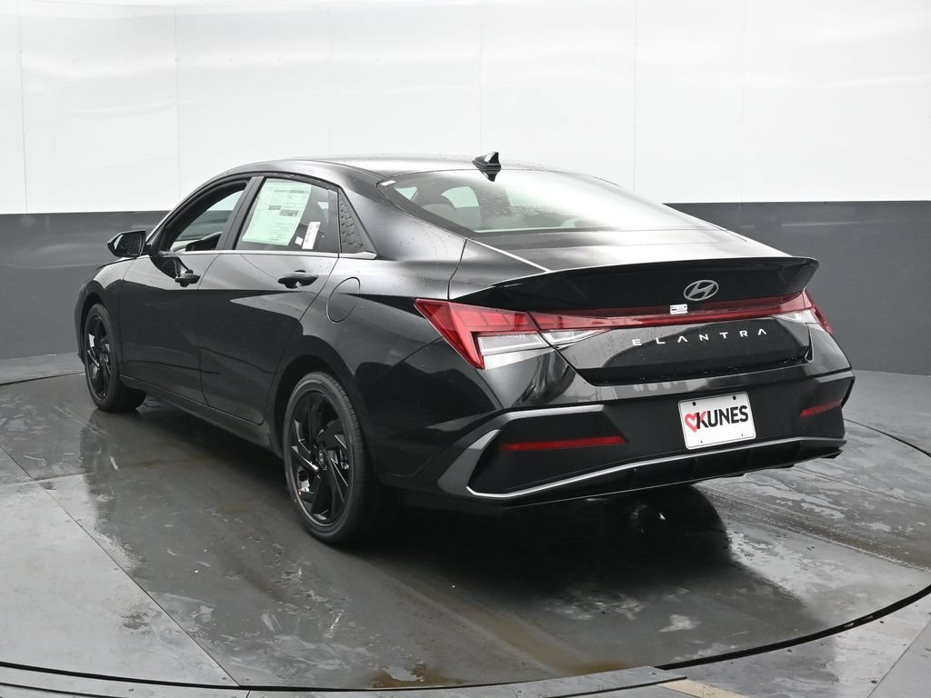 New 2026 Hyundai Elantra SEL Sport Premium FWD image 10