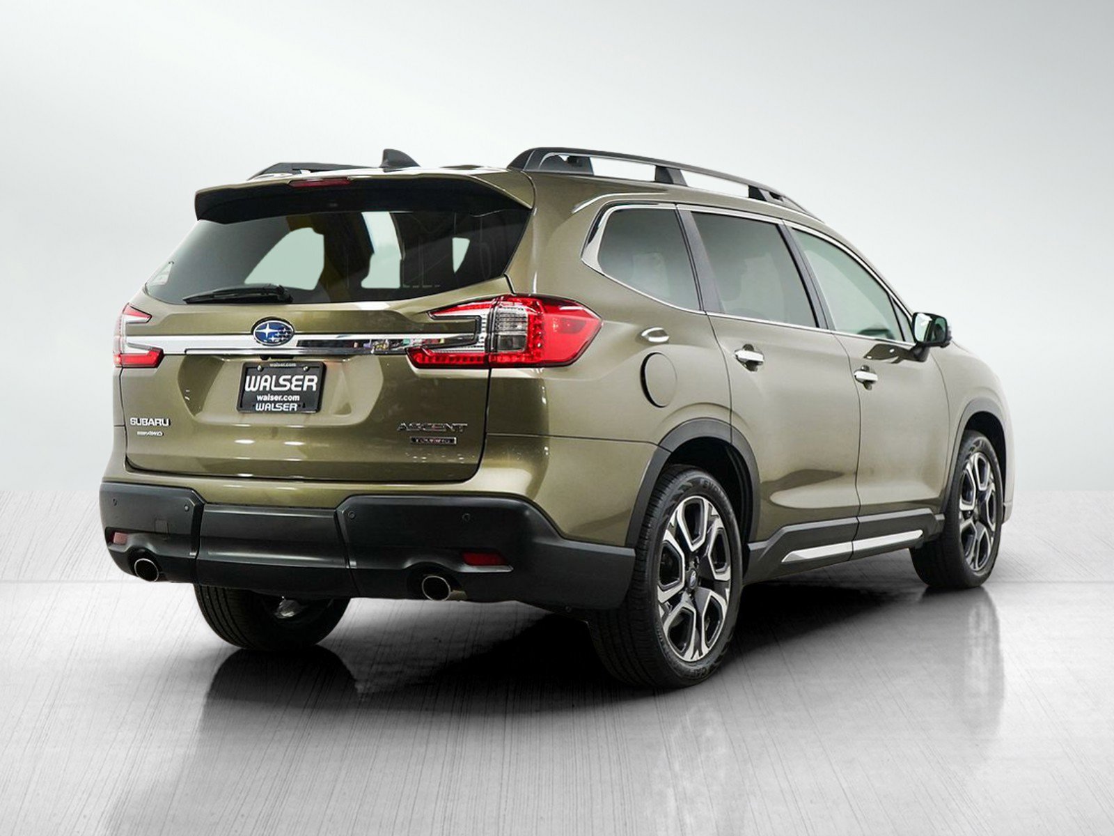 Used 2023 Subaru Ascent Touring AWD/4WD image 5