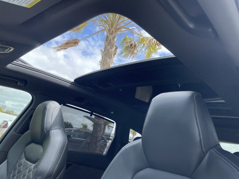 Used 2020 Audi SQ7 Prestige w/ Prestige Package AWD/4WD image 40