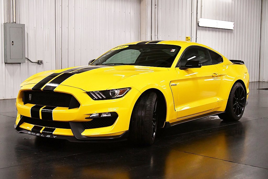 Used 2016 Ford Mustang Shelby GT350 w/ Track Package image 3