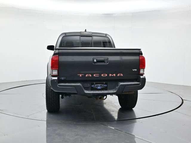 Used 2016 Toyota Tacoma TRD Sport RWD image 8