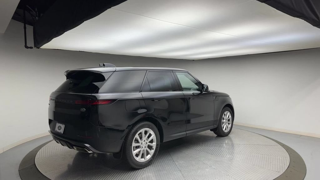 Used 2023 Land Rover Range Rover Sport SE AWD/4WD image 8