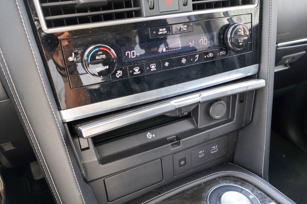 Used 2024 INFINITI QX80 Luxe image 16
