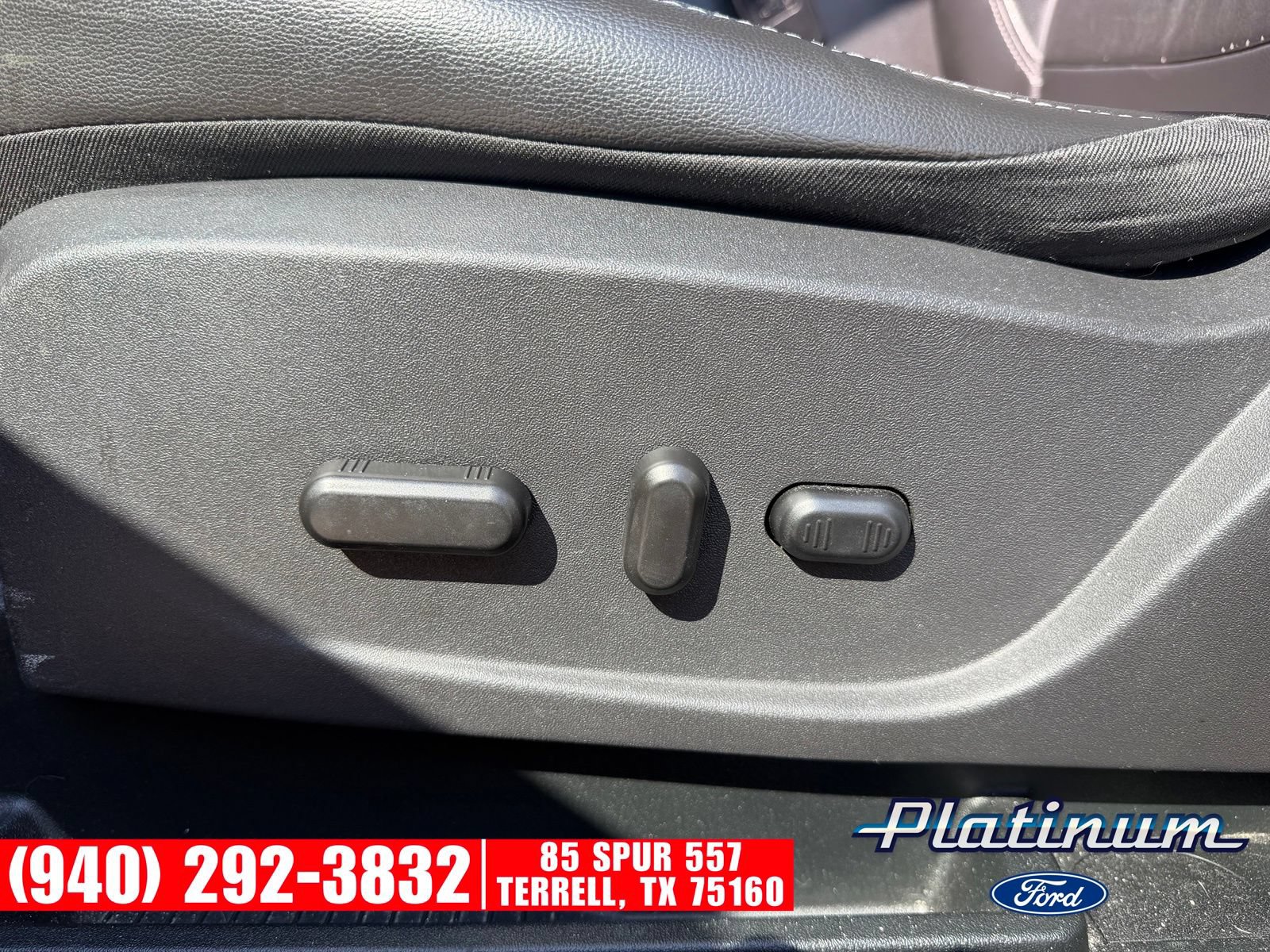 Used 2017 Ford Escape SE w/ SE Leather Comfort Package FWD image 26