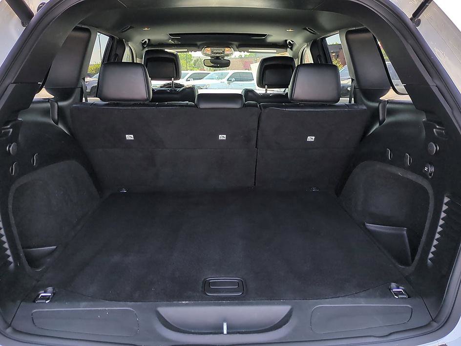 Used 2020 Jeep Grand Cherokee Altitude AWD/4WD image 30