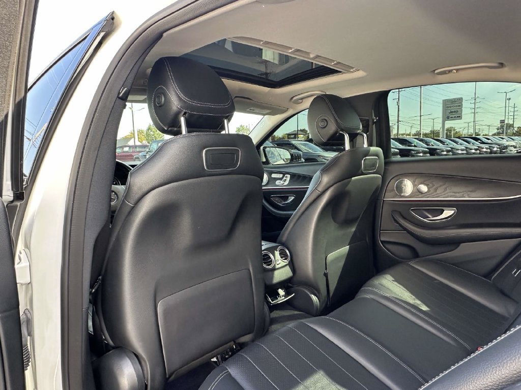 Used 2018 Mercedes-Benz E 300 image 13