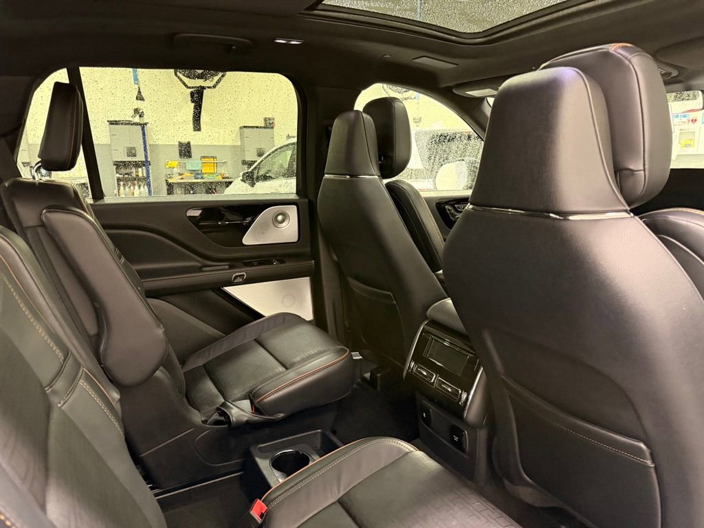 Used 2025 Lincoln Aviator Black Label AWD/4WD image 26