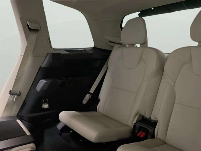 Used 2024 Volvo XC90 B6 Core AWD/4WD image 57