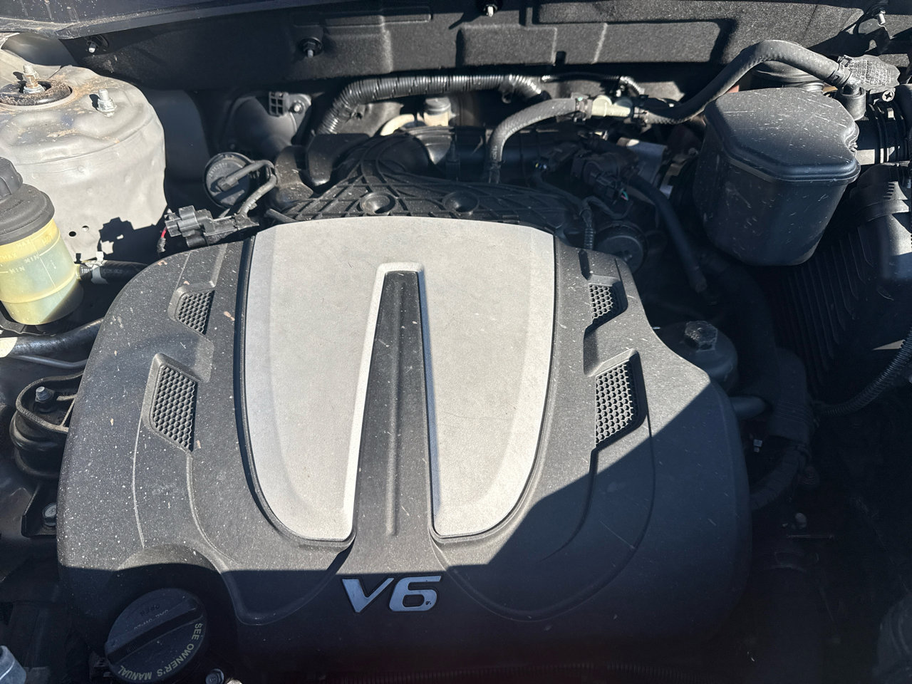 Used 2011 Hyundai Santa Fe SE image 24