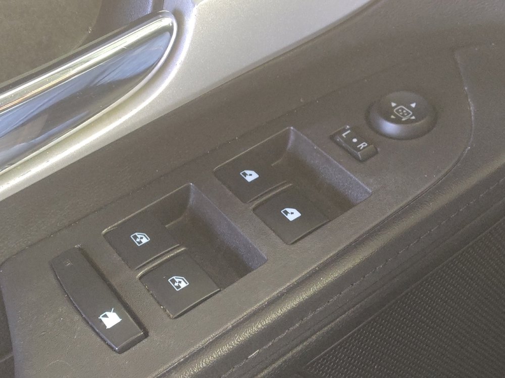 Used 2015 Chevrolet Equinox LS image 27