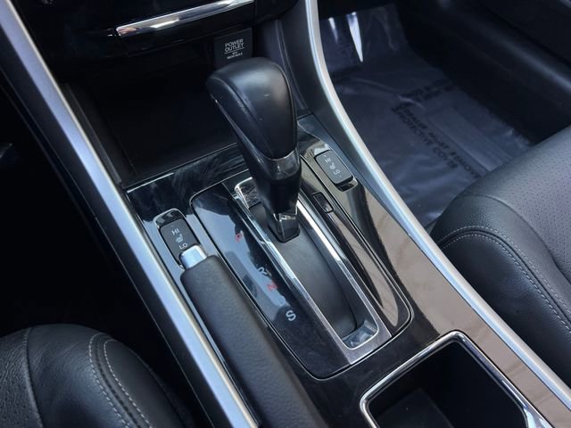 Used 2016 Honda Accord Touring image 26