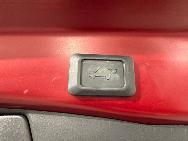 Used 2021 Toyota RAV4 XLE Premium FWD image 10